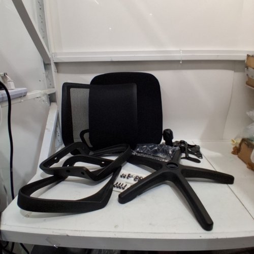 MESH OFFICE CHAIR - 22" X 9.4" X 20.2" - BLACK (MODEL: VN-H03-BLACK) image 2