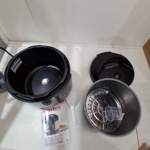 STARFRIT ELECTRIC PRESSURE COOKER - STEAM TRAY, MEASURING CUP & SPATULA- 8L CAPACITY - BLACK (MODEL: 024603) image 3