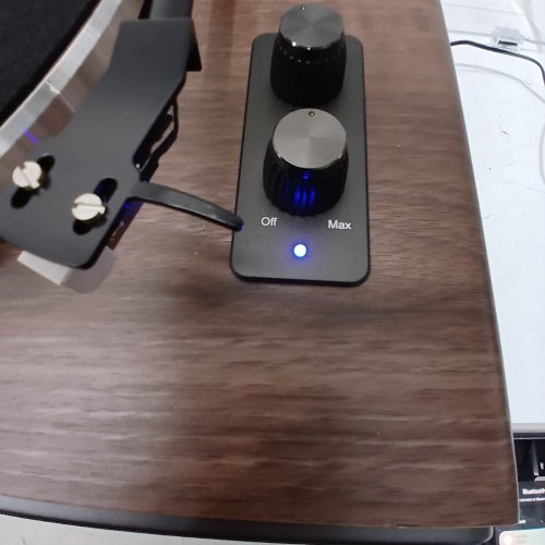 XJ-HOME BLUETOOTH VINYL RECORD PLAYER WITH BUILT-IN SPEAKERS - WOODGRAIN (MODEL: XJ-H01) image 2
