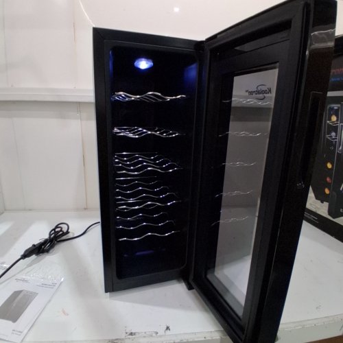 KOOLATRON URBAN SERIES THERMOELECTRIC WINE CELLAR - 12 BOTTLE CAPACITY - BLACK (MODEL#: WC12MG) image 2
