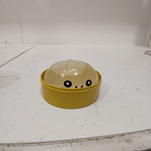 RAINBOW MISTERY SQUISHY BUN - YELLOW image 2