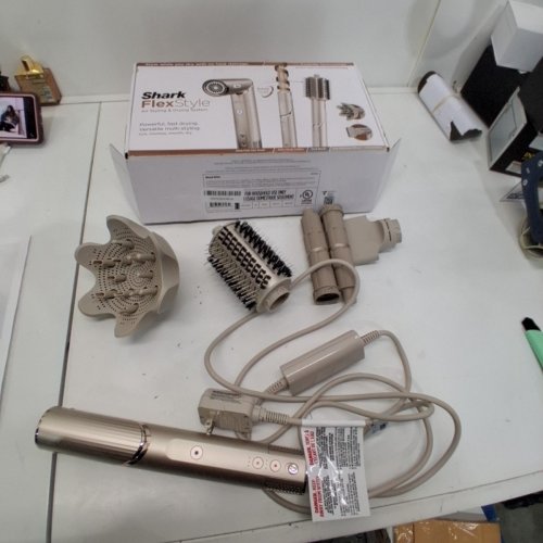 SHARK FLEXSTYLE AIR STYLING & DRYING SYSTEM WITH CURL-DEFINING DIFFUSER - OVAL BRUSH - CONCENTRATOR - AND AUTO-WRAP CURLERS - STONE/ROSE GOLD (MODEL:HD435). image 4