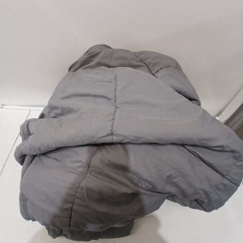 REVERSIBLE ALL SEASON COMFORTER - FULL 82" X 88" - GREY image 2