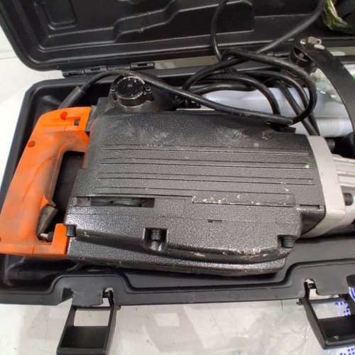 VEVOR HEAVY DUTY DEMOLITION ELECTRIC JACK HAMMER - 2200W 1350 BPM WITH CASE - ORANGE - (MODEL: JH-65A) image 6