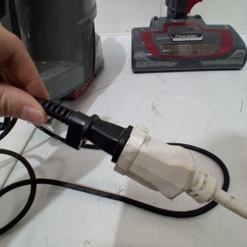 SHARK ROCKET PRO CORDED VACUUM WITH REMOVEABLE HAND VACUUM - COMET RED (MODEL: HV370C) image 2