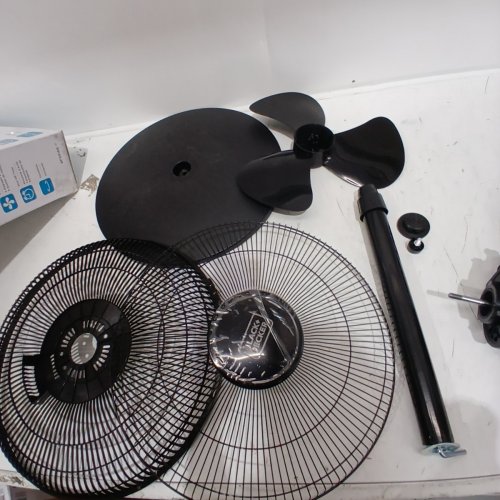 BLACK + DECKER STAND FAN WITH REMOTE - 16" DIAMETER - BLACK (MODEL: BFSR16B-01) image 5