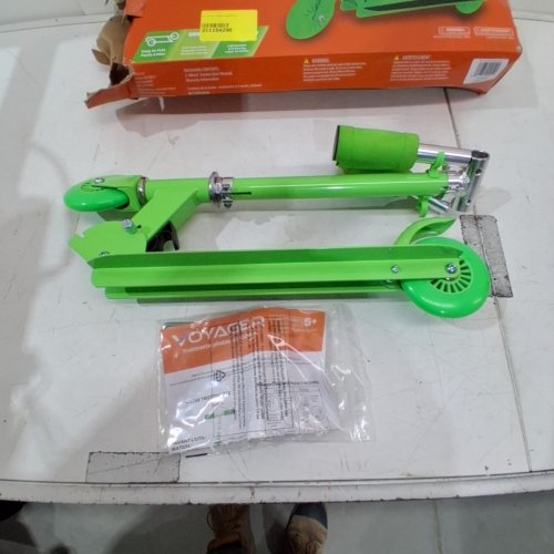KID'S VOYAGER FOLDABLE KICK SCOOTER - GREEN image 2