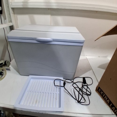 KOOLATRON VOYAGER COOLER, 29 QT. (P27) image 2