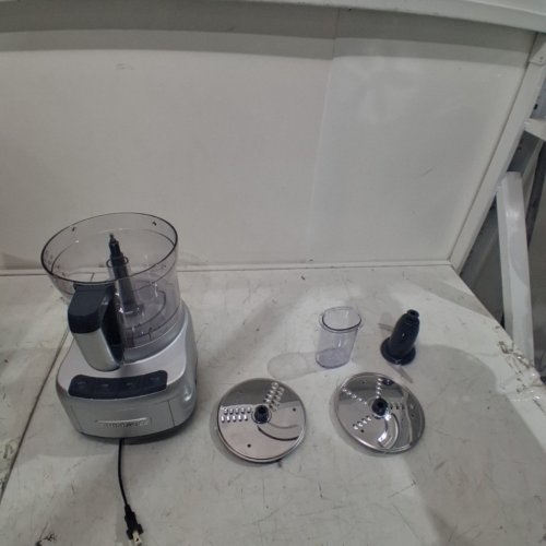 CUISINART 8-CUP FOOD PROCESSOR - 120 V - 350W - SILVER (MODEL: FP-8C/FP-8SVEC) image 4