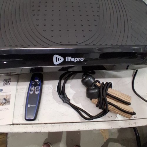 LIFEPRO WAVER MINI VIBRATION PLATE VIBRATION EXERCISE MACHINE BLACK (MODEL:LPWVRMBLK) image 3