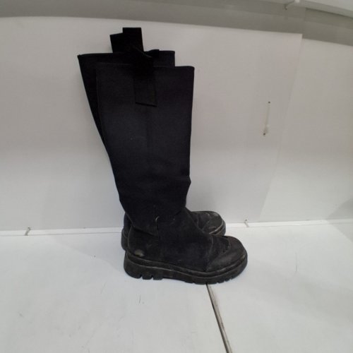 WOMENS'S TALL BOOTS - SIZE 38 - BLACK image 2