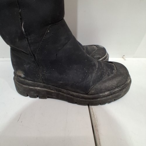 WOMENS'S TALL BOOTS - SIZE 38 - BLACK image 3