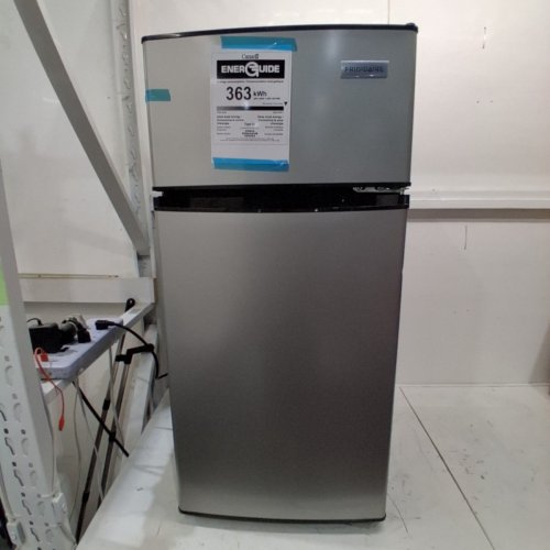 FRIGIDAIRE STAINLESS STEEL 2 DOOR FRIDGE/FREEZER - 4.5 CU FT. - SILVER/BLACK (MODEL: EFR463-B) image 3