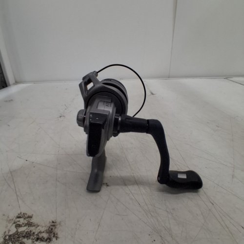 ABU GARCIA MAX X SPINNING FISHING REEL - RIGHT HAND RETRIEVE - 5.2:1 GEAR RATIO - 3000 - BLACK / GREY image 2
