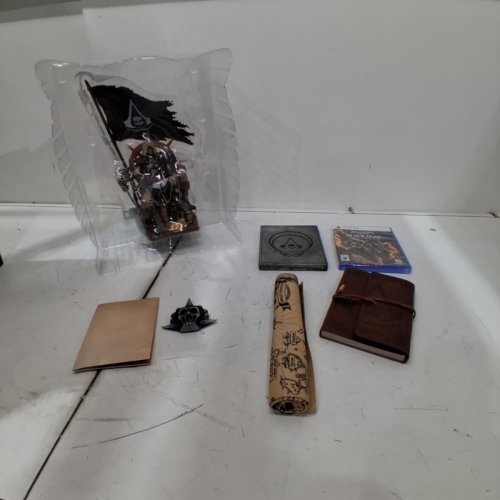 PLAYSTATION 4 ASSASSINS CREED BLACK FLAG RESYNCED COLLECTORS EDITION BUNDLE (PS4) image 2