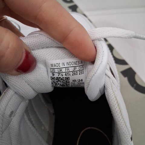 WOMENS ADIDAS BREAKNET CLOUD FOAM PLUS SLEEK SNEAKER - SIZE 9 - WHITE/BLACK (STYLE: 6677709)) image 4