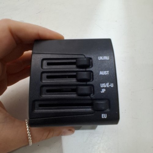 AIR CANADA UNIVERSAL TRAVEL ADAPTER - BLACK image 3