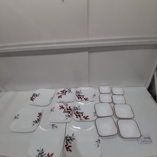 16PC CORELLE VITRELLE GLASS DINNERWARE SET - WHITE / RED / GRAY (STYLE: KYOTO LEAVES) image 3