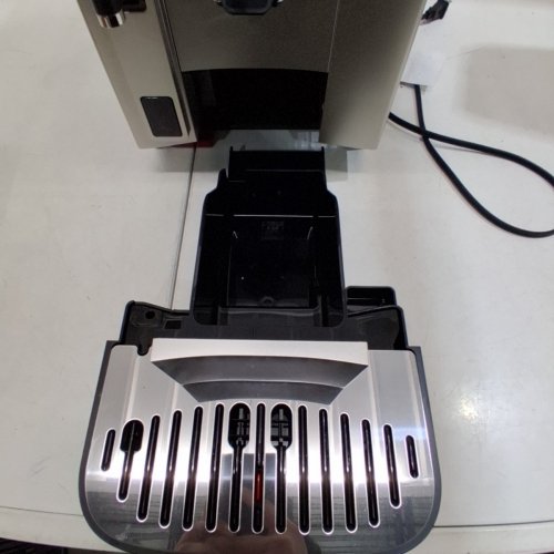 DE'LONGHI MAGNIFICA EVO WITH LATTECREMA COFFEE & ESPRESSO MAKER MACHINE WITH 7-TOUCH RECIPES, SILVER (MODEL: ECAM29084SB) image 4