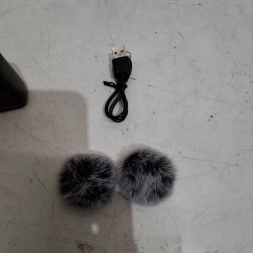 KUKIHO WIRELESS LAVALIER MICROPHONE WITH CHARGING CASE image 4