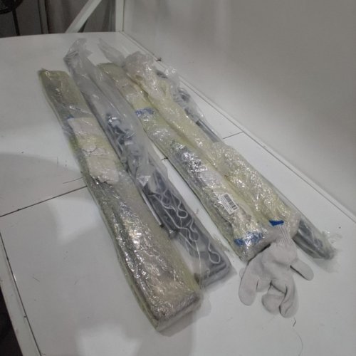 CHAIN LINK GATE DROP ROD KIT 1-3/8" X 32" CANE BOLT FOR SINGLE OR DOUBLE GATE, HEAVY DUTY GALVANIZED STEEL GROUND LATCH FENCE DROP PIN WITH EXTRA 4 GATE FRAME HINGES (ITEM: X003V0TXFP) image 3