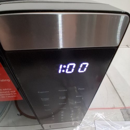 FRIGIDAIRE MICROWAVE OVEN - 0. 9CU.FT - 900W - STAINLESS STEEL (MODEL: EMW959-C) image 2