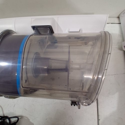 SHARK POWERPRO CORDLESS VACUUM WITH FLOOR DETECT HEPA FILTRATION SYSTEM - UP TO 50 MINUTES RUNTIME - WHITE (MODEL: IZ370HC) image 5