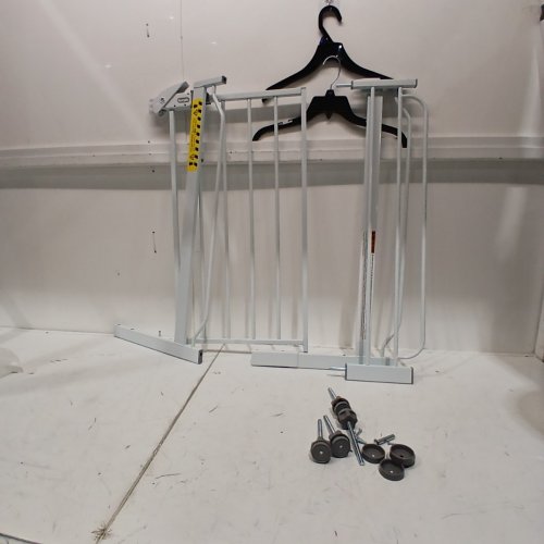 REGALO EASY STEP SAFETY GATE - 29"- 38.5" - WHITE (MODEL : 1160-DS) image 2