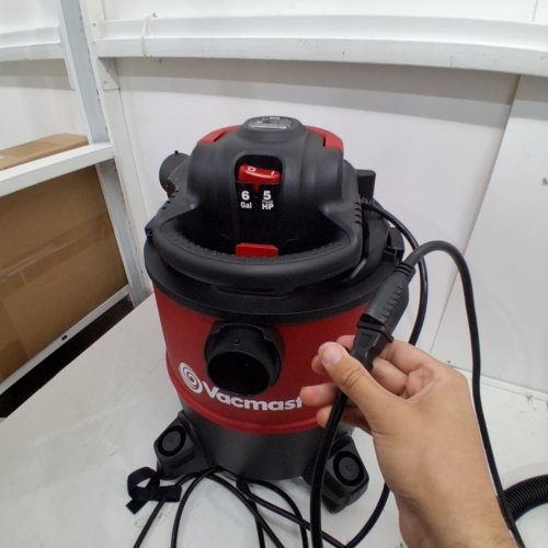 VACMASTER WET/DRY SHOP VACUUM WITH POWERFUL SUCTION AND DETACHABLE BLOWER- 1-1/4 " HOSE - 6GAL - 8HP - RED/BLACK - (MODEL: VBVB611PF 1011) image 2