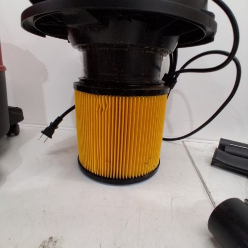 VACMASTER WET/DRY SHOP VACUUM WITH POWERFUL SUCTION AND DETACHABLE BLOWER- 1-1/4 " HOSE - 6GAL - 8HP - RED/BLACK - (MODEL: VBVB611PF 1011) image 5