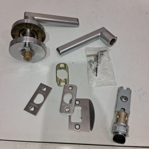 TAYMOR PRIVACY VEGA DOOR HANDLE WITH LOCK - SATIN CHROME (STYLE: 30-D006424SC) image 3