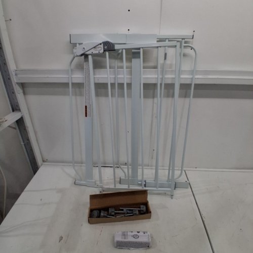 REGALO EASY-STEP METAL WALK-THROUGH SAFETY GATE - 30" X 29'' - 38.5'' - WHITE (MODEL: 1160DS) image 2