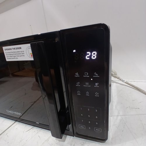 CHEFMAN COUNTERTOP MICROWAVE OVEN - 0.7CU.FT - BLACK (MODEL: RJ55-7-V2-CA) image 2