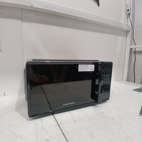 CHEFMAN COUNTERTOP MICROWAVE OVEN - 0.7CU.FT - BLACK (MODEL: RJ55-7-V2-CA) image 3