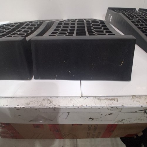 4PK VEVOR HEAVY DUTY CAR RAMPS - 20000LBS MAX - 2.56"H - BLACK - (MODEL:TS260-4) image 3
