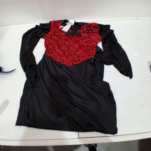 RUBIES VAMPIRE COSTUME DRESS - MEDIUM (8-10) - RED AND BLACK (STYLE: VAMPIRE) image 2