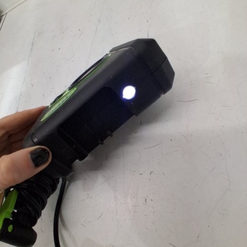 SLIME PORTABLE LIGHTWEIGHT AIR COMPRESSOR TIRE INFLATOR JR. - 12V - BLACK/GREEN (MODEL: 40023) image 2