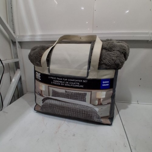 3PC FRYE FAUX FUR COMFORTER SET - QUEEN - GREY (MODEL: 1796287) image 6