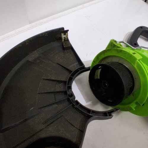 GREENWORKS LITHIUM-ION CORDLESS STRING LAWN TRIMMER *TOOL ONLY* - 40V - 13" PATH - GREEN (MODEL: STF305) image 4