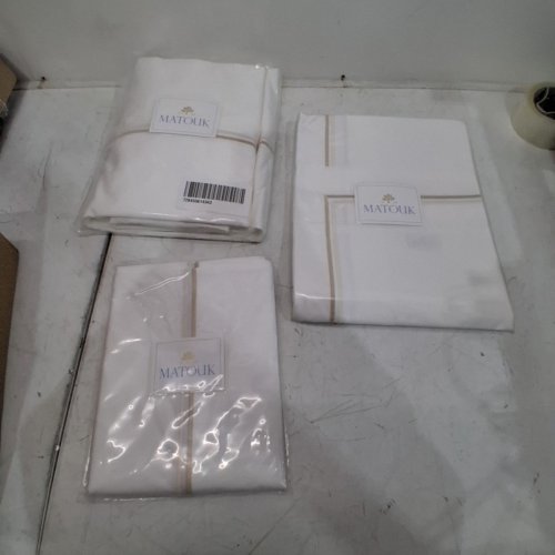 4PC MATOUK LOWELL SHEET AND DUVET SET - CHAMPAGNE ON WHITE image 3