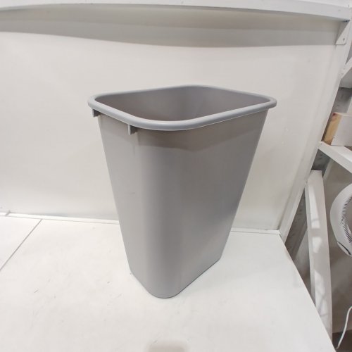 RUBBERMAID RECTANGULAR TRASH BIN - 20" - 10 GALLON - GREY (MODEL: FG295700GRAY) image 2
