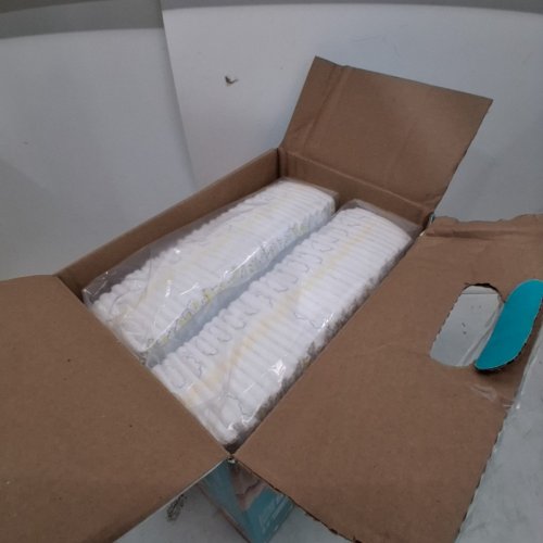 136PK PAMPERS SWADDLERS DIAPERS - NEWBORN SIZE image 3