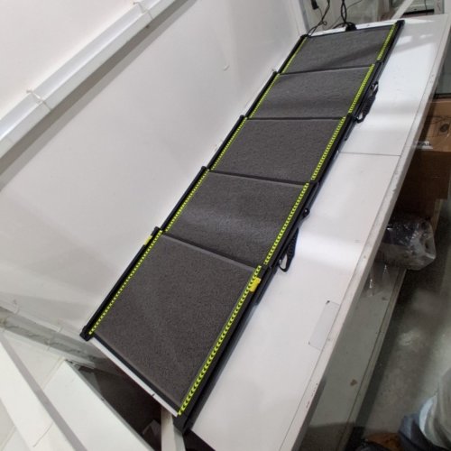 VEEHOO FOLDING PET RAMP - BLACK/GRAY (MODEL: CWPT2607CP30M) image 4
