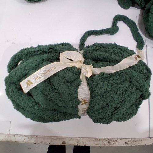 8PK MELLOBELLO JUMBO CHUNKY YARN FOR HAND KNITTING - 26 YARDS- GREEN (MODEL: B0G1M6G717) image 4
