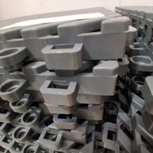 28PK VEVOR INTERLOCKING NON-SLIP DRAINAGE FLOOR TILES/MATS - DARK GRAY - (MODEL: GS-30*30*1.5-G) image 3