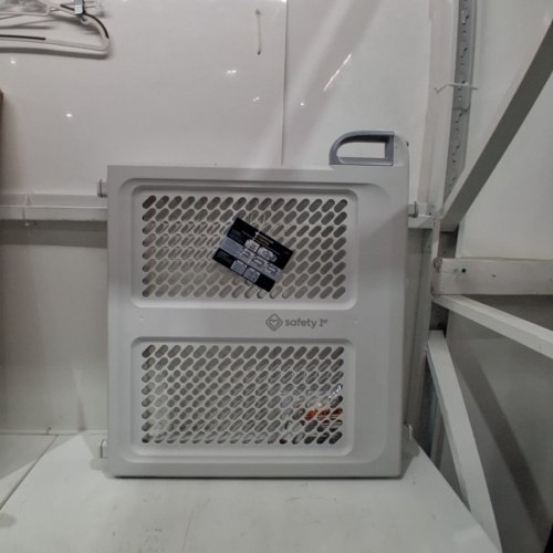 SAFETY 1ST LIFT, LOCK & SWING DUAL-MODE GATE - 28" - 42"X 26" - GREY (MODEL:GA048CWHOF1) image 2