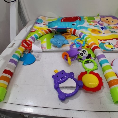 FISHER-PRICE DELUXE KICK & PLAY PIANO GYM image 3