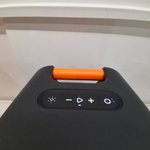 SKULLCANDY STOMP XL WIRELESS BLUETOOTH PARTY SPEAKER - INTEGRATED CARRY HANDLE​, IPX5 WATER RESISTANCE, 12-HOUR BATTERY LIFE - BLACK ORANGE (MODEL:2SKSK1851/4449801) image 3