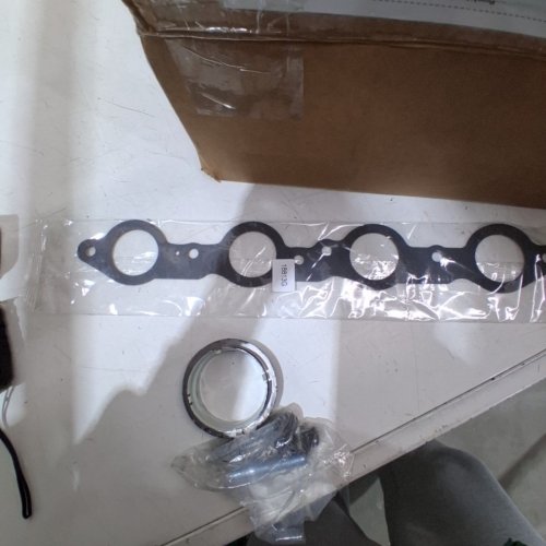 DORMAN ENGINE EXHAUST MANIFOLD LH WITH GASKET FOR GM TRUCK/SUV - CHROME (MODEL: 674-522) image 3