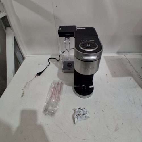 KEURIG K-SUPREME PLUS SMART SINGLE-SERVE COFFEE MAKER WITH ADVANCED APP CONNECTION - STAINLESS STEEL (MODEL: K920) image 2